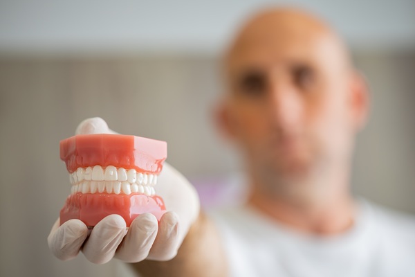 Dentures : What You Can Eat With Dentures